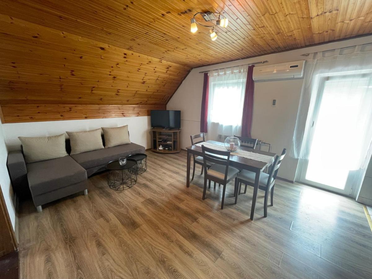 Apartments With A Parking Space Smoljanac, Plitvice - 12345 Exterior foto